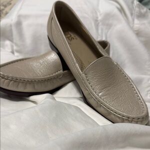 SAS Tan Flats Comfortable Loafers